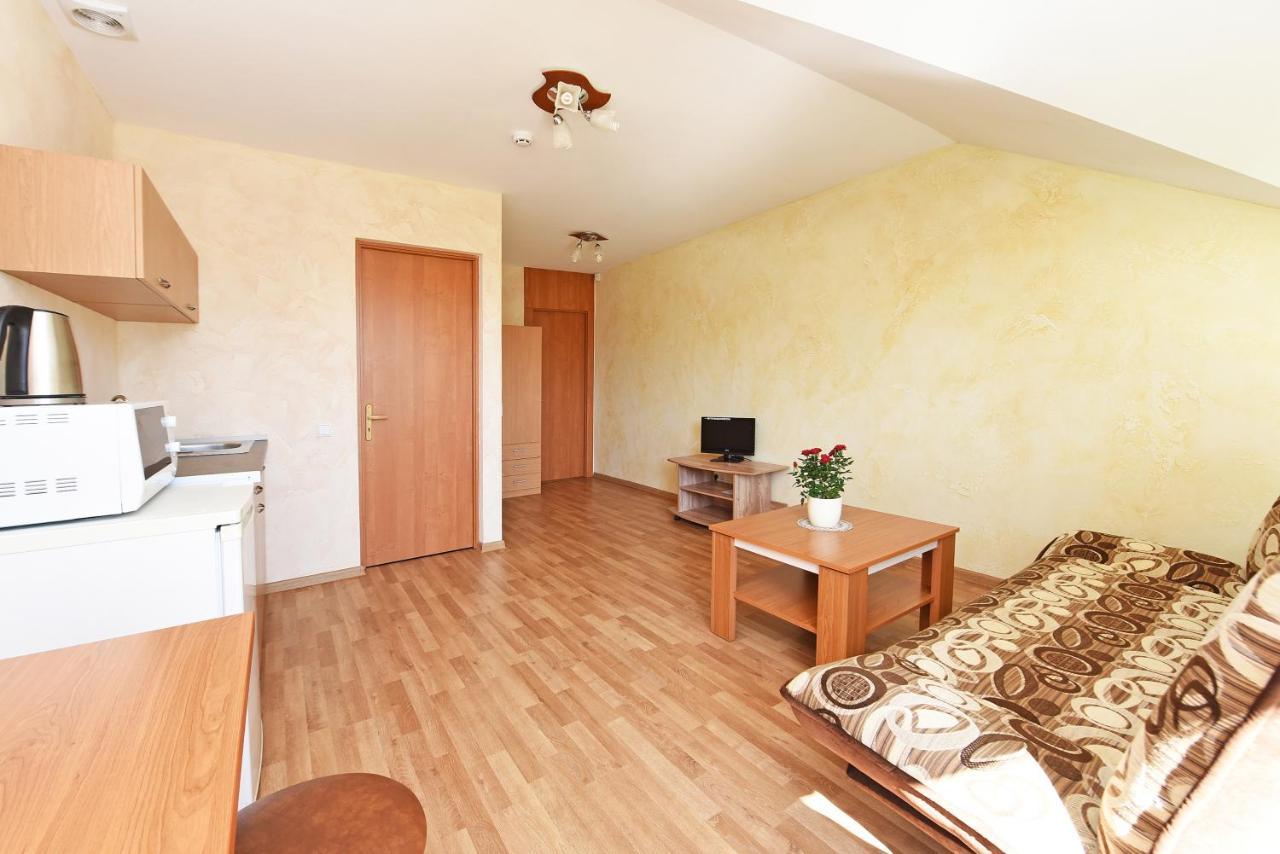 Pajurio Vingis Aparthotel Palanga Exterior photo