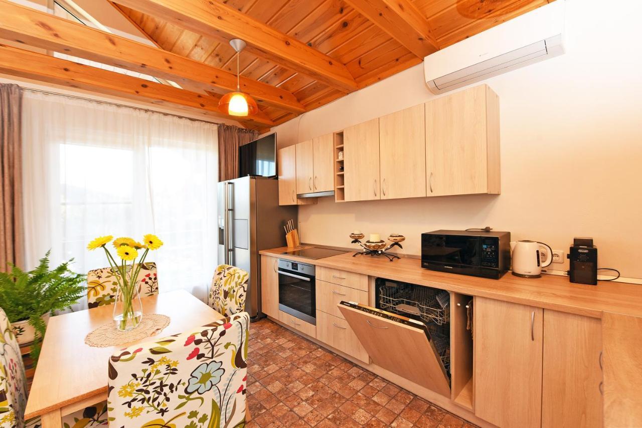 Pajurio Vingis Aparthotel Palanga Exterior photo